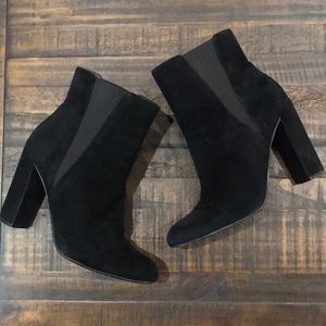 Steve Madden ‘Effect’ Black Suede Heeled Boot, 4.25 inch heel, size 8.5